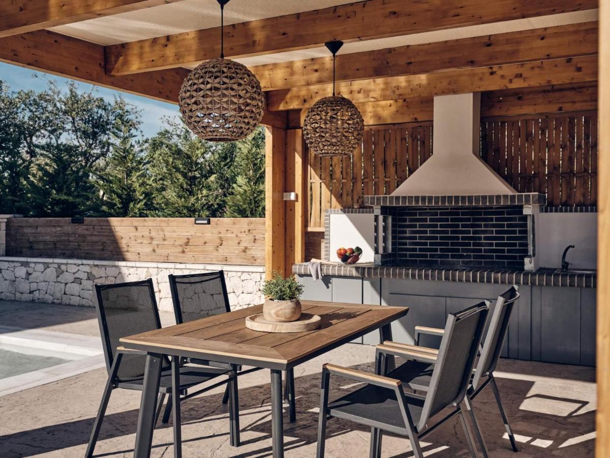 Errikos Family Villa Áyios Kírikos Екстериор снимка